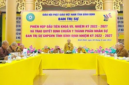 Hòa thượng Thích Nguyên Phước, Trưởng ban Trị sự GHPGVN tỉnh Bình Định chủ tọa buổi họp