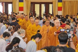 Ban Hoằng pháp GHPGVN TP.HCM đã tổ chức lễ tổng khai giảng các đạo tràng tu học trong toàn thành phố