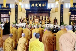 Tưởng niệm Hòa thượng Thích Minh Thành tại chùa Ấn Quang - Ảnh: Nguyễn Đức