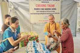 Phiên chợ 0 đồng cho người khó khăn tại chùa Thiền Giác