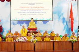 Đoàn Ban Hoằng pháp, Ban Kinh tế - Tài chính T.Ư thăm, cúng dường trường hạ tại tỉnh Long An