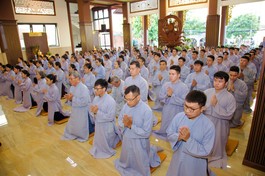 Gần 200 huynh trưởng và đoàn sinh ngành Thanh - Thiếu tu Bát quan trai tại chùa Thiên Chánh