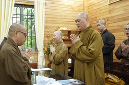 Họp chuẩn bị Lễ kỷ niệm 30 năm thành lập Lớp Sơ cấp Phật học Q.3 - Ảnh: CM