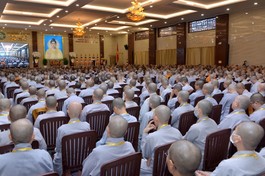 Tăng Ni trong Tuần huân tu và Khóa bồi dưỡng trụ trì năm 2024 tại Việt Nam Quốc Tự