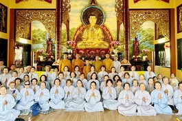 Ban Hướng dẫn Phật tử TP.HCM thăm, sách tấn đến đạo tràng tu học chùa Hưng Phước