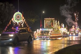 Đoàn xe hoa diễu hành trên các trục lộ chính của TP.Gia Nghĩa, Đắk Nông