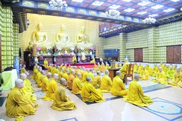 Lễ Bố-tát trong mùa An cư kiết hạ Phật lịch 2569 tại chùa Giác Ngộ