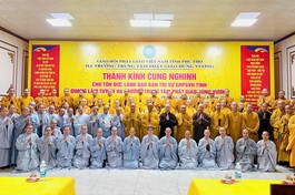 Ban Trị sự GHPGVN tỉnh Phú Thọ thăm trường hạ Trung tâm Phật giáo Hùng Vương