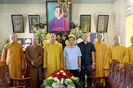 Ban Tuyên giáo và Dân vận Tỉnh ủy tỉnh Phú Thọ thăm, chúc mừng Vu lan đến Ban Trị sự GHPGVN tỉnh