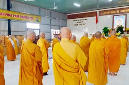  Tăng Ni xã Củ Chi, Tân An Hội, Thái Mỹ, An Nhơn Tây, Nhuận Đức, Phú Hòa Đông, Bình Mỹ Bố-tát, tụng giới tại chùa Pháp Thành 