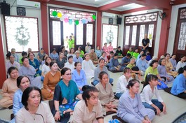 Phật tử tham gia tọa đàm về văn hóa Phật đản tại chùa Long Phước