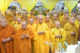 Tập thể Ban Trị sự GHPGVN tỉnh Bà Rịa - Vũng Tàu viếng tang Hòa thượng Thích Huệ Trí