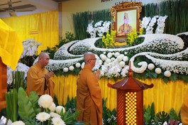 Thành kính đảnh lễ Giác linh Hòa thượng Thích Huệ Trí