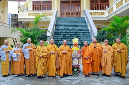 Ban Trị sự GHPGVN Q.Bình Thạnh chúc khánh tuế Hòa thượng Thích Minh Giác