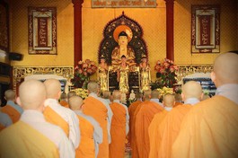 Chư Ni Q.Bình Tân trang nghiêm tác pháp an cư