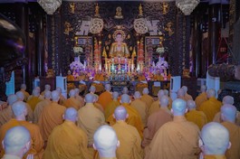 Quang cảnh buổi lễ tác pháp an cư của chư Tăng tại chùa Đại Giác (Q.Phú Nhuận, TP.HCM)