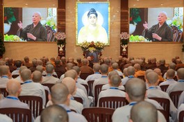 Khóa bồi dưỡng trụ trì do Ban Trị sự GHPGVN TP.HCM tổ chức tại Việt Nam Quốc Tự, diễn ra từ ngày 20-12 (1-11-Ất Tỵ) đến 29-12 (10-11-Ất Tỵ) - Ảnh: Nguyên Tài/BGN