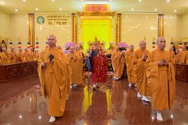 [Video] HT.Thích Lệ Trang đăng đàn chẩn tế kết thúc Pháp hội Vu lan tại Việt Nam Quốc Tự PL.2568