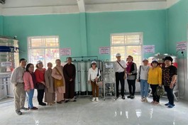 Đoàn thiện nguyện trao hệ thống máy lọc nước cho Trường Tiểu học Trà Xinh