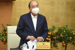 Thủ tướng Nguyễn Xuân Phúc chủ trì cuộc họp Thường trực Chính phủ về phòng chống Covid-19. Ảnh: VGP/Quang Hiếu
