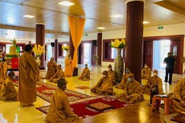 Chư Tăng tác pháp an cư tại chùa Diệc vào sáng nay 1-6