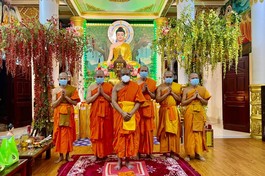 Chư Tăng chùa PituKhôsaRăngSay (TP.Cần Thơ) trong lễ mãn hạ