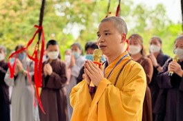 Chùa Hà Tiên mở khóa tu sau gần 2 năm tạm nghỉ vì dịch Covid-19