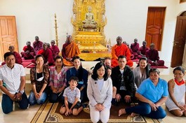 Bà Sasirit Tangulrat, đại sứ của Thái Lan đến thăm Trung tâm Phật giáo Uganda