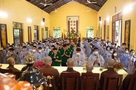 Hơn 200 các bạn trẻ tham dự khóa tu tuổi trẻ “An nhiên từng phút giây”