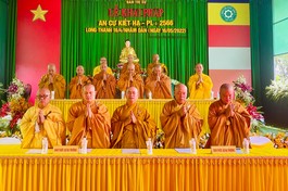 Niệm Phật cầu gia hộ trước khi tiến hành buổi lễ