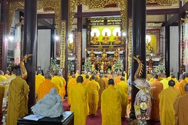 Khóa lễ An cư kiết hạ tại tổ đình Sắc tứ Tịnh Quang