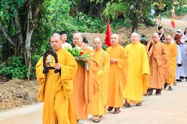 Lễ rót đồng đúc kim thân Đức Phật A Di Đà tại chùa Tiên (TP.Phúc Yên, Vĩnh Phúc)