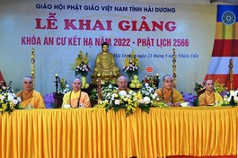 Chư tôn đức chứng minh buổi lễ