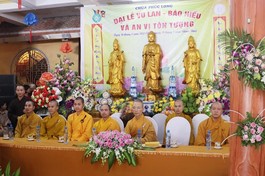 Chư tôn đức tham dự buổi lễ