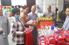 "Siêu thị 0 đồng" ở chùa Bồ Đề Lan Nhã: Vu lan ấm áp yêu thương