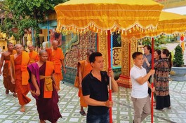 Cà Mau: Lễ dâng y Kathina tại chùa Monivongsa