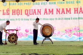 Đánh chiêng, trống chính thức khai mạc lễ hội Quan Âm Nam Hải 