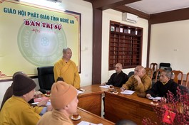 Hòa thượng Thích Thọ Lạc chủ trì phiên họp