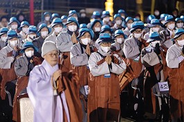 Tu sĩ Phật giáo thuộc tông phái Tào Khê của Hàn Quốc bắt đầu chuyến hành hương đi bộ 1.167km 