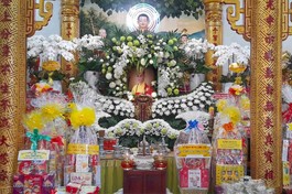 Giác linh đài cố Hòa thượng Thích An Tạng tại chùa Phổ Đà Sơn (Q.8, TP.HCM)