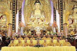 Chư tôn đức chứng minh buổi lễ