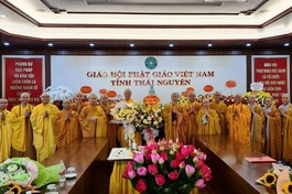 Chư Tăng Ni hoan hỷ trong ngày Tự tứ kết thúc mùa hậu An cư kiết hạ Phật lịch 2567 tại chùa Phù Liễn (TP.Thái Nguyên)