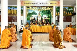 Giới tử Ni hệ phái Khất sĩ cầu thọ Chánh pháp Yết-ma với Đại Tăng 