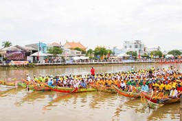 Trà Vinh: Khai mạc Giải đua ghe ngo mừng Lễ hội Ok Om Bok năm 2023