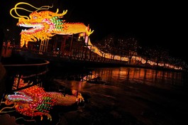 Tượng rồng khổng lồ tại Trung Quốc