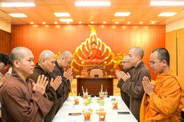 Niệm Phật cầu gia hộ