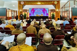 Quang cảnh phiên họp