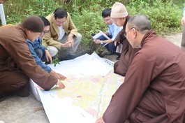 Đoàn Ban Tôn giáo, Ban Trị sự GHPGVN tỉnh Quảng Nam khảo sát địa điểm xây dựng Trường Trung cấp Phật học Quảng Nam