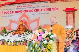 Thượng tọa Thích Tâm Định, trụ trì chùa Vĩnh Yên phát biểu khai mạc
