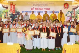 120 Phật tử cao niên đang sinh hoạt, tu học tại các đạo tràng trên địa bàn H.Gio Linh được mừng thọ